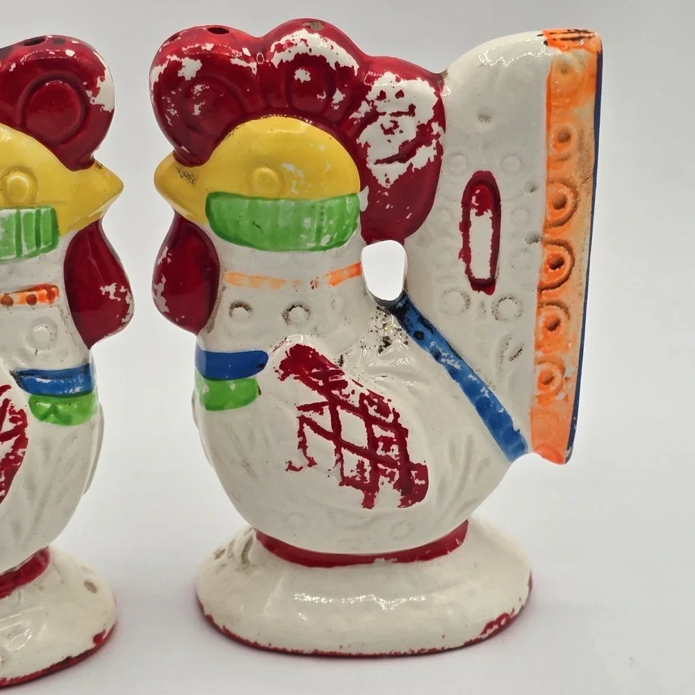 Old Chicken Collectible Set Of‎ Vintage Rooster Salt & Pepper Shakers LEGO